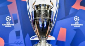 巴塞罗那团结核心球员力挺，团队精神铸就足球挑战胜利，球迷支持见证荣耀